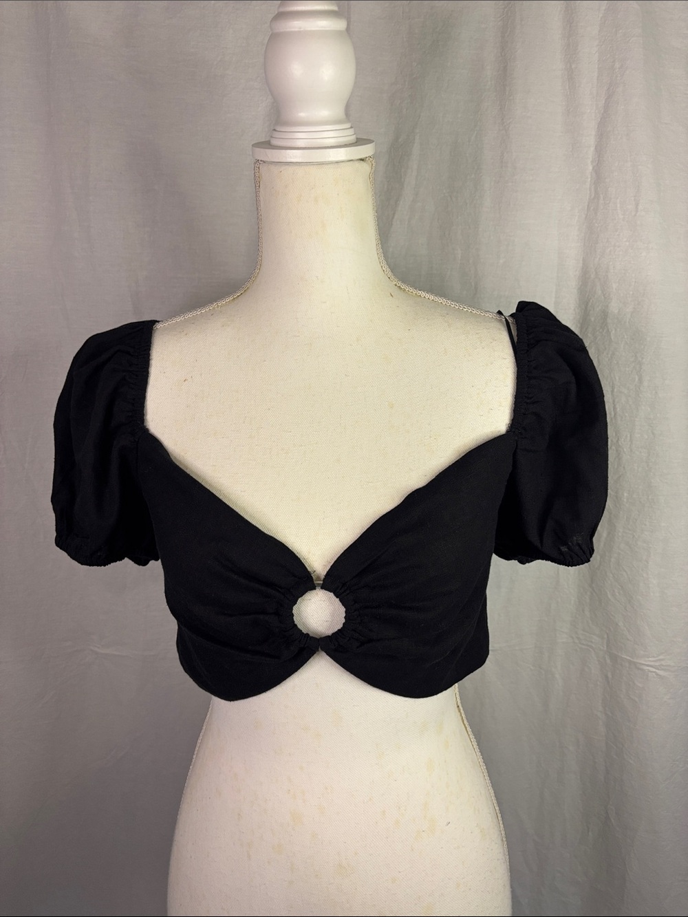 Black Puff-Sleeve Boho Hippie Crop Top with Front Ring Detail